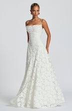 Étoile Elegance Dress